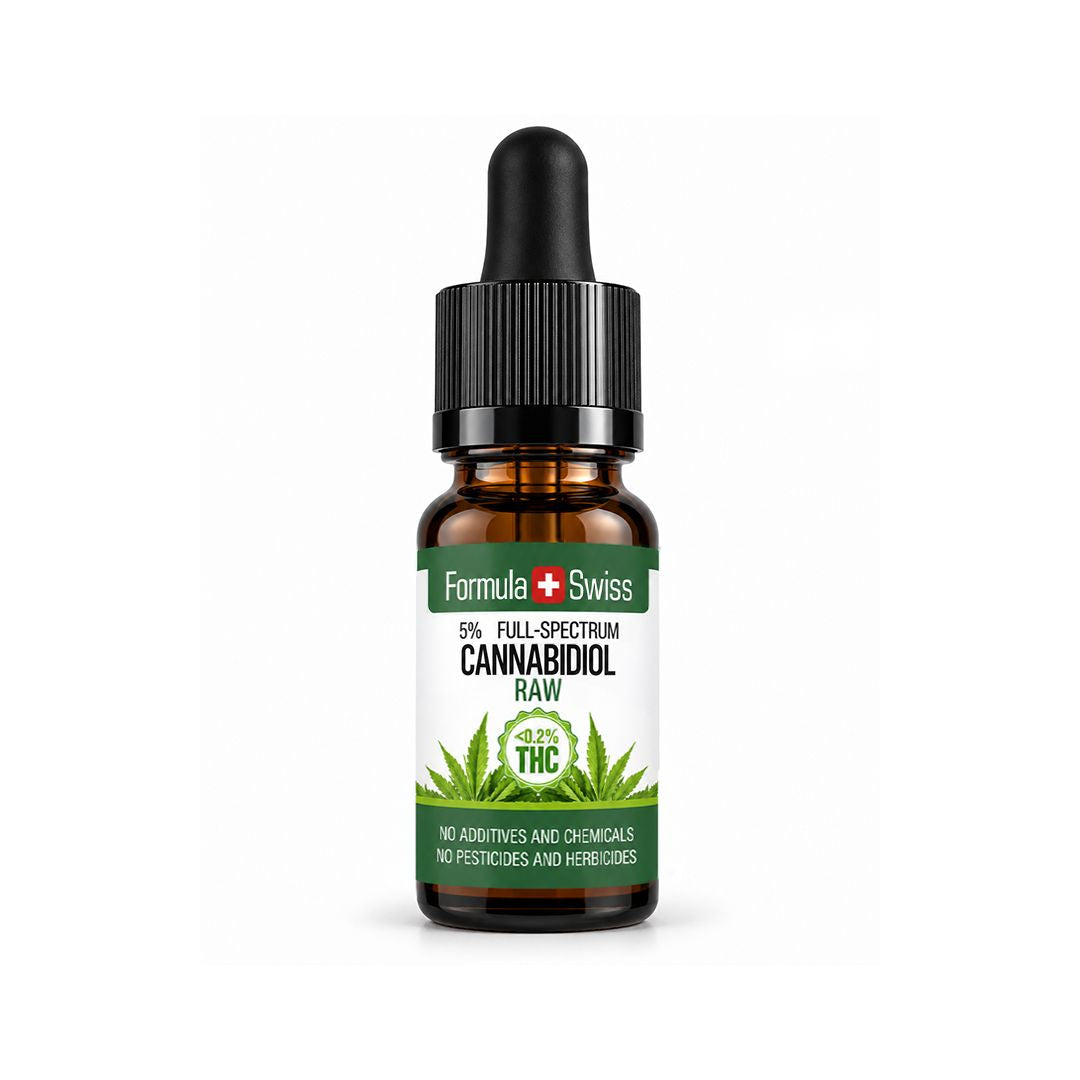 10 ml:n ruskea pipettipullo Formula Swiss 5 % täyden spektrin RAW CBD-öljyä, valkoinen etiketti vihreillä yksityiskohdilla